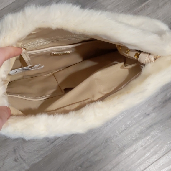 Aldo Cream Fur Clutch - Picture 4 of 4